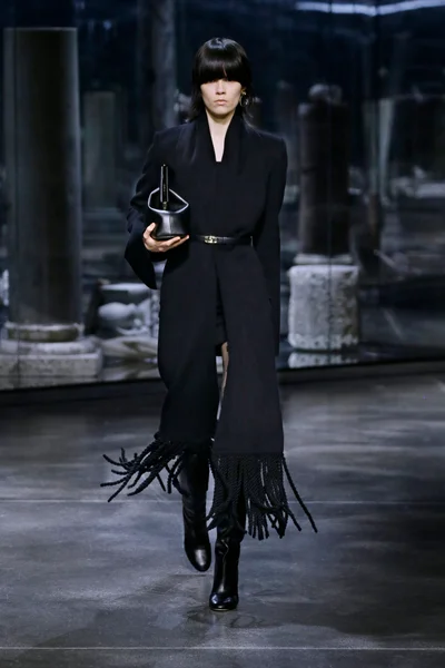 Look 50